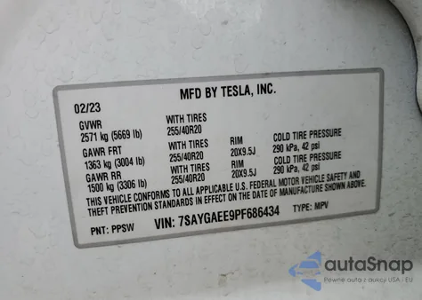 2023 Tesla Model Y z USA, uszkodzony, nr VIN 7SAYGAEE9PF686434